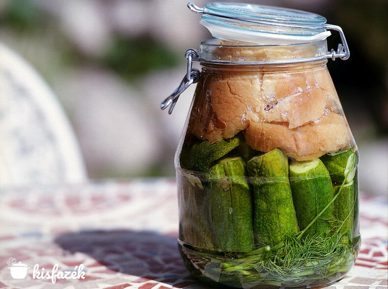 Milyen a tökéletes kovászos uborka recept?