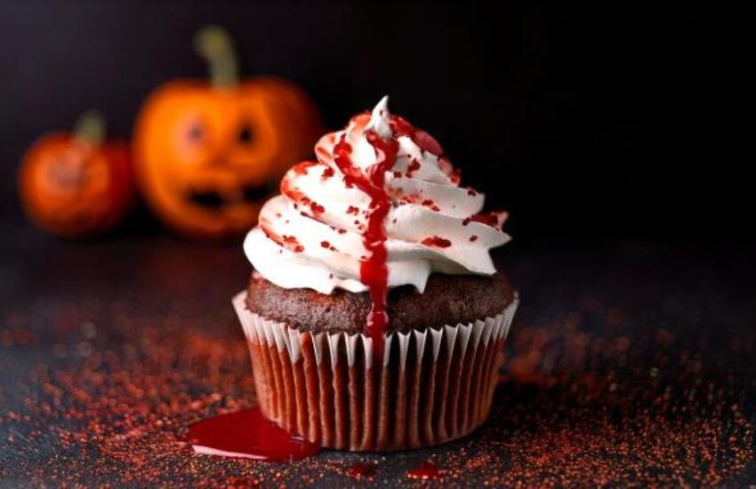 „Vérző” halloweeni cupcake recept